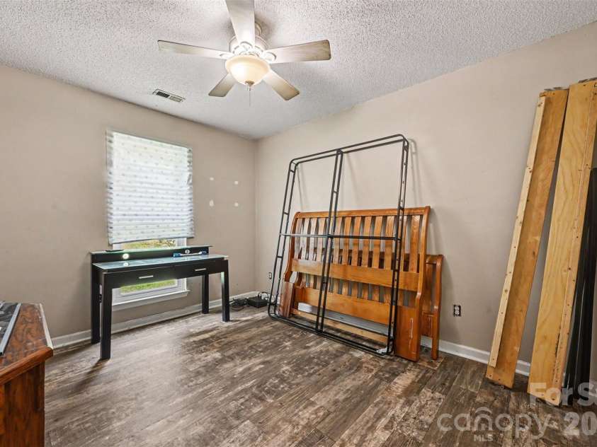 8410 Gidleigh Court, Charlotte, NC 28216.  MLS# CAR4398326, YatesRealty ID 36255. Bedroom 3