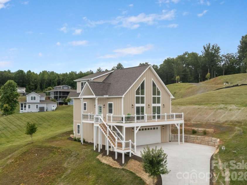 49 Grace Court, Mars Hill, NC 28754.  MLS# CAR4398069, YatesRealty ID 36256. 49 Grace Ct Mars Hil