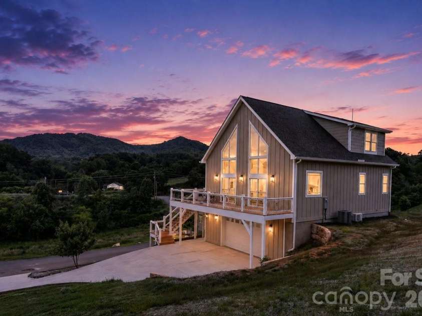 49 Grace Court, Mars Hill, NC 28754.  MLS# CAR4398069, YatesRealty ID 36256. 49 Grace Ct Mars Hill