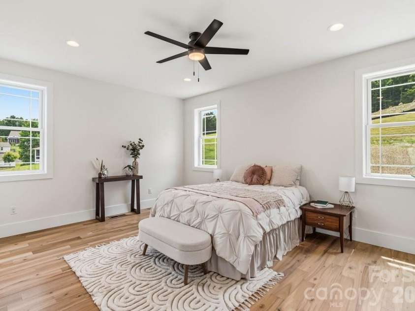 49 Grace Court, Mars Hill, NC 28754.  MLS# CAR4398069, YatesRealty ID 36256. 