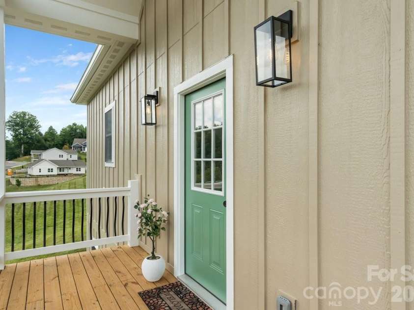 49 Grace Court, Mars Hill, NC 28754.  MLS# CAR4398069, YatesRealty ID 36256. 