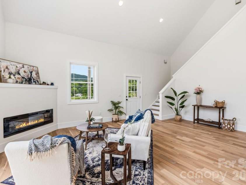 49 Grace Court, Mars Hill, NC 28754.  MLS# CAR4398069, YatesRealty ID 36256. 