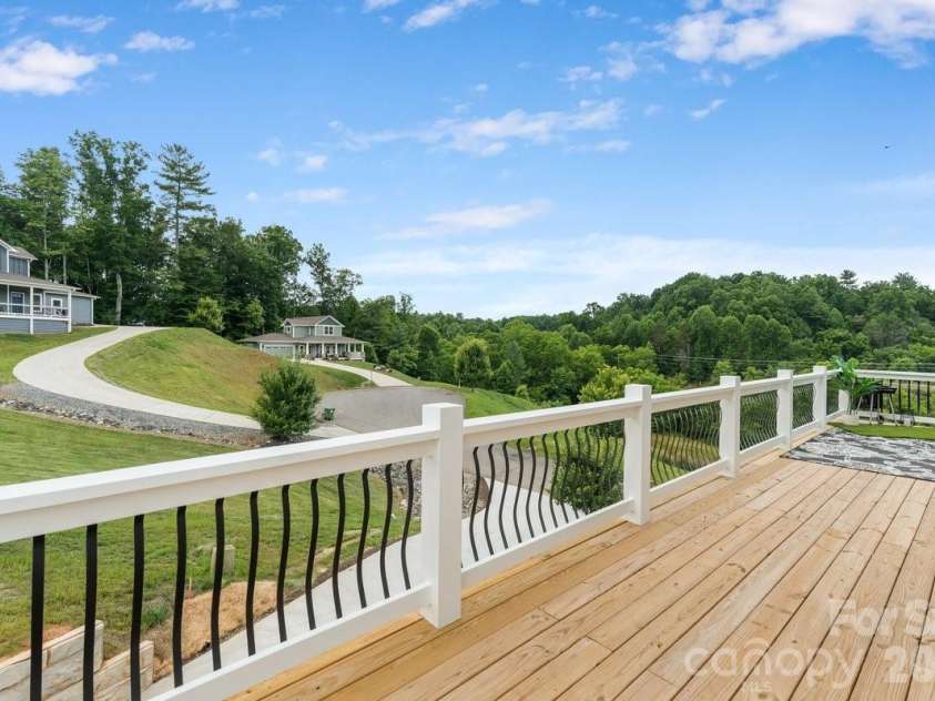 49 Grace Court, Mars Hill, NC 28754.  MLS# CAR4398069, YatesRealty ID 36256. 