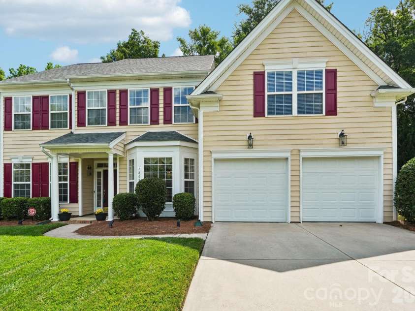 7809 Pinecroft Court, Harrisburg, NC 28075.  MLS# CAR4399247, YatesRealty ID 36257. 