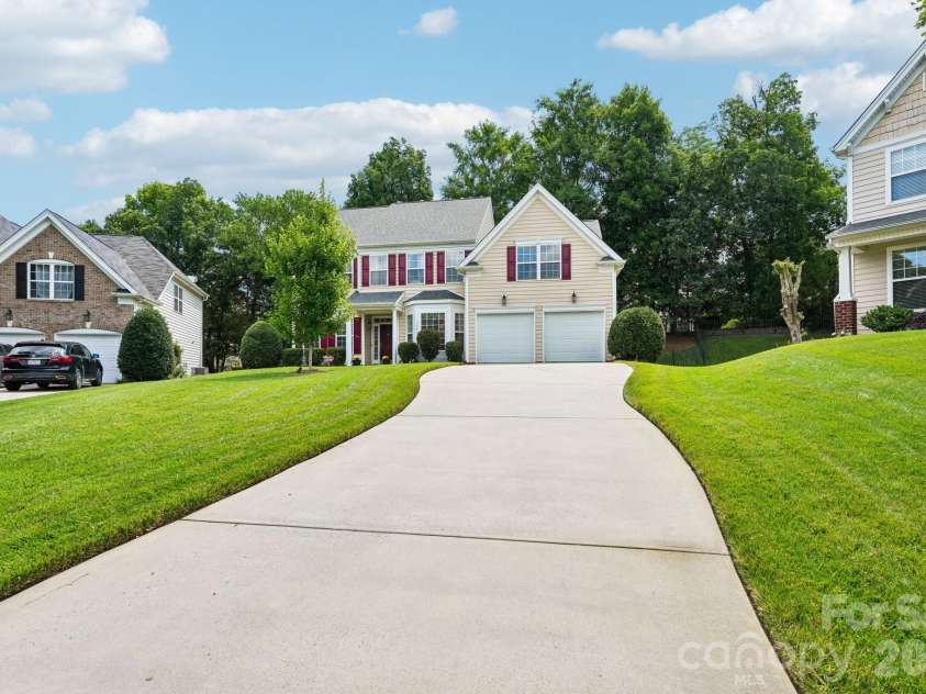 7809 Pinecroft Court, Harrisburg, NC 28075.  MLS# CAR4399247, YatesRealty ID 36257. 