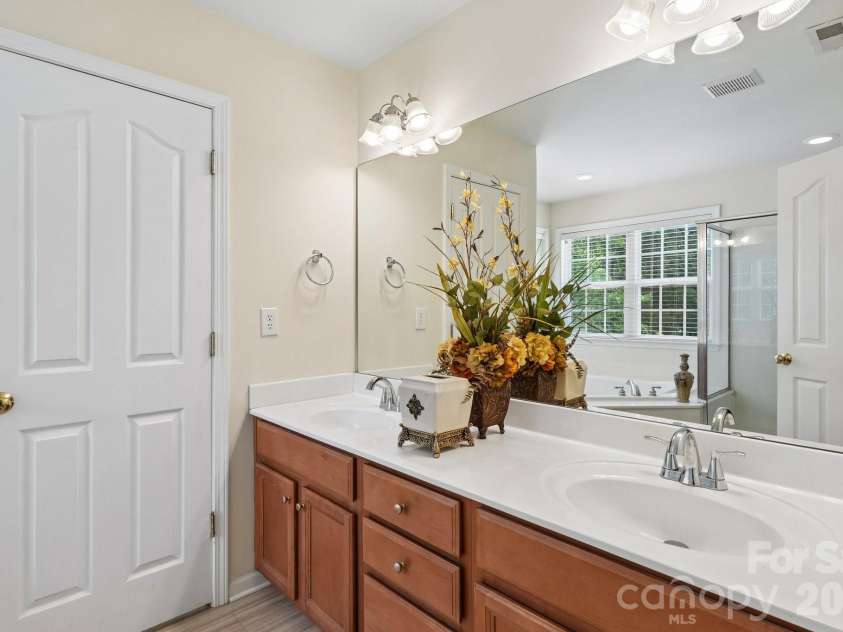 7809 Pinecroft Court, Harrisburg, NC 28075.  MLS# CAR4399247, YatesRealty ID 36257. 