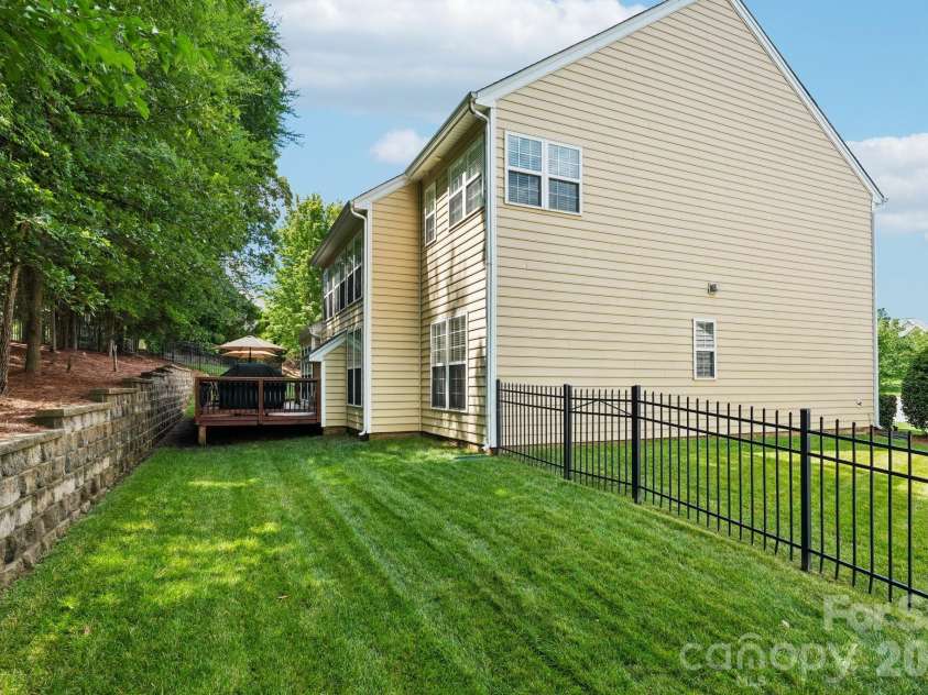 7809 Pinecroft Court, Harrisburg, NC 28075.  MLS# CAR4399247, YatesRealty ID 36257. 