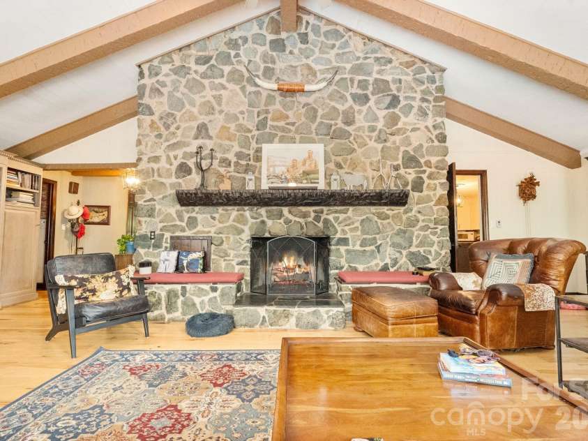 2915 Old Stage Road, Gastonia, NC 28052.  MLS# CAR4399445, YatesRealty ID 36259. 