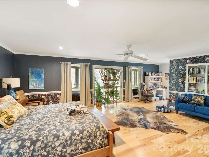 2915 Old Stage Road, Gastonia, NC 28052.  MLS# CAR4399445, YatesRealty ID 36259. 