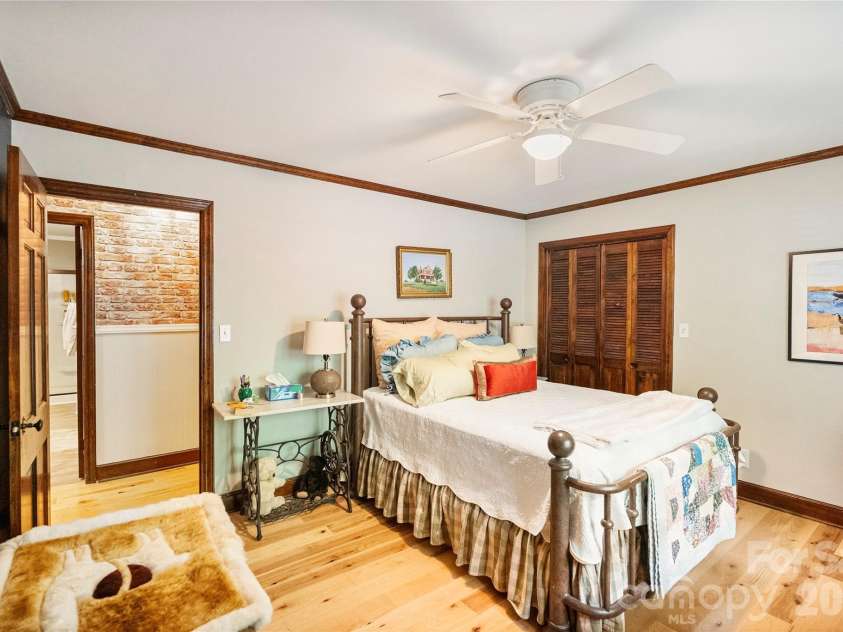 2915 Old Stage Road, Gastonia, NC 28052.  MLS# CAR4399445, YatesRealty ID 36259. 