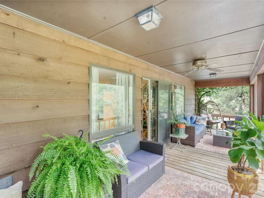 2915 Old Stage Road, Gastonia, NC 28052.  MLS# CAR4399445, YatesRealty ID 36259. 