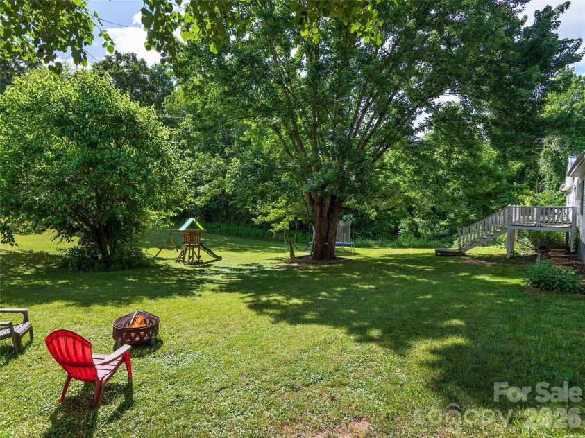 36 Jason Case Drive, Candler, NC 28715.  MLS# CAR4400838, YatesRealty ID 36261. 