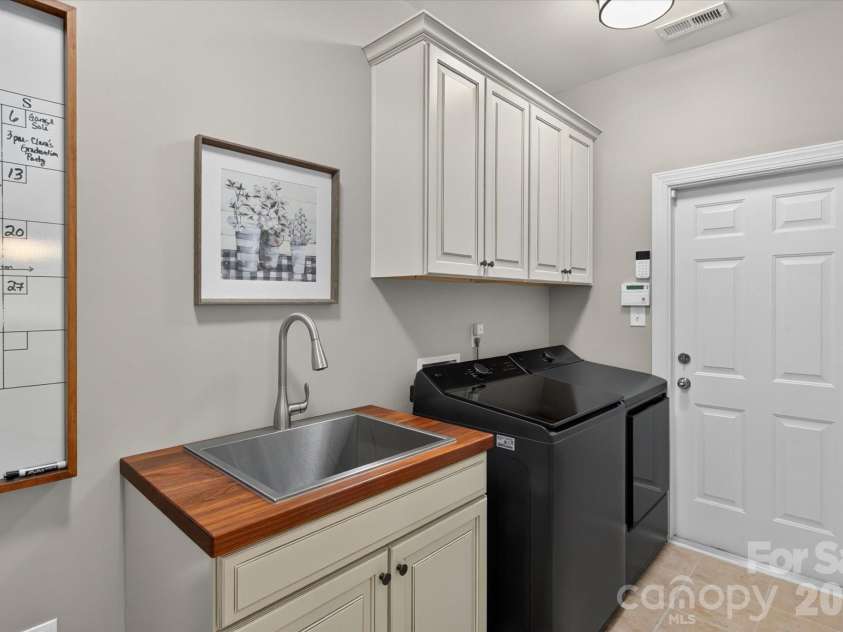 5033 Dockside Court, Weddington, NC 28104.  MLS# CAR4400004, YatesRealty ID 36262. 