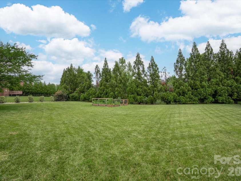 5033 Dockside Court, Weddington, NC 28104.  MLS# CAR4400004, YatesRealty ID 36262. 