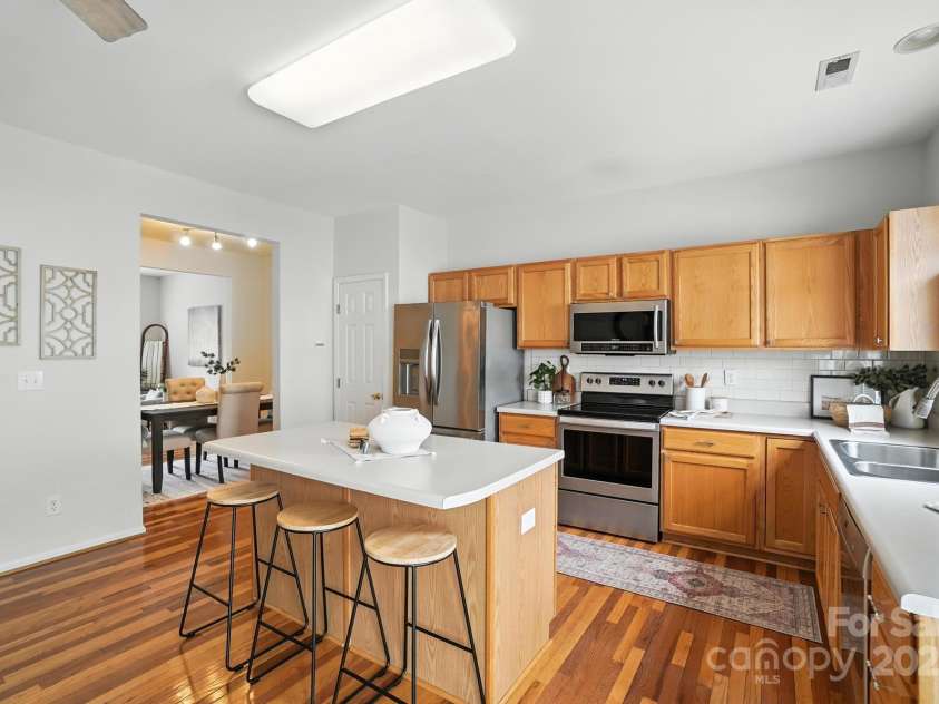 11738 Fiddlers Roof Lane, Charlotte, NC 28277.  MLS# CAR4289303, YatesRealty ID 36264. 