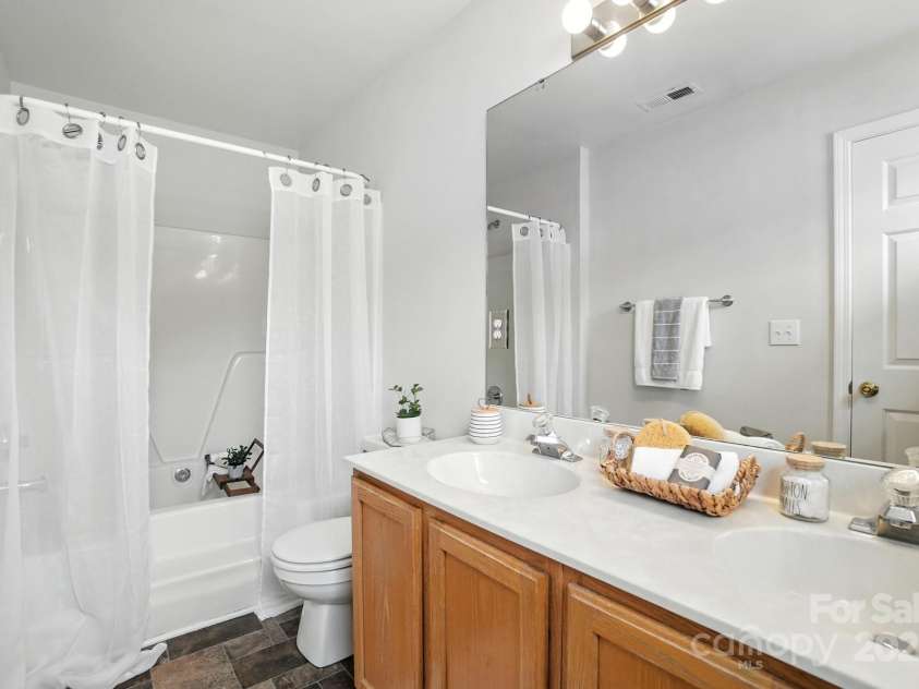 11738 Fiddlers Roof Lane, Charlotte, NC 28277.  MLS# CAR4289303, YatesRealty ID 36264. 