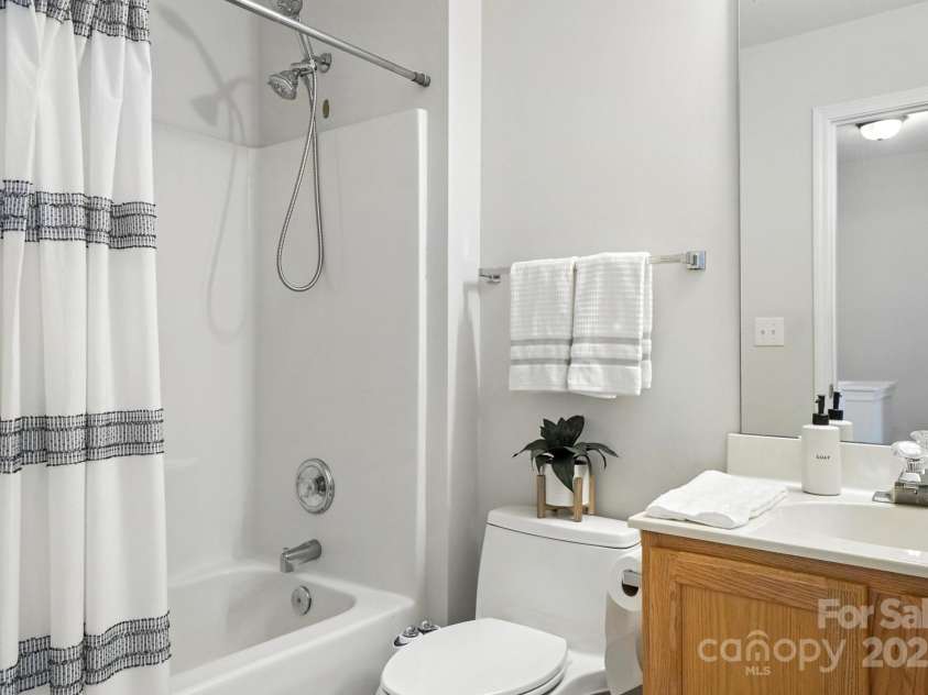11738 Fiddlers Roof Lane, Charlotte, NC 28277.  MLS# CAR4289303, YatesRealty ID 36264. 