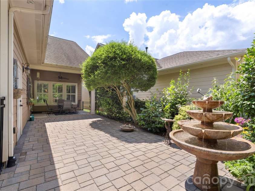 2145 Lexington Street, Belmont, NC 28012.  MLS# CAR4399353, YatesRealty ID 36265. 