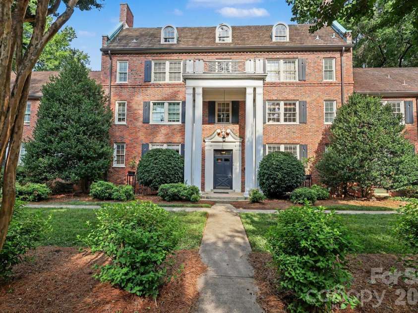 106 Colville Road, Charlotte, NC 28207.  MLS# CAR4396725, YatesRealty ID 36266. 