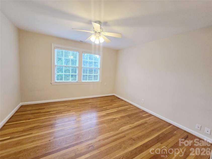 106 Colville Road, Charlotte, NC 28207.  MLS# CAR4396725, YatesRealty ID 36266. 