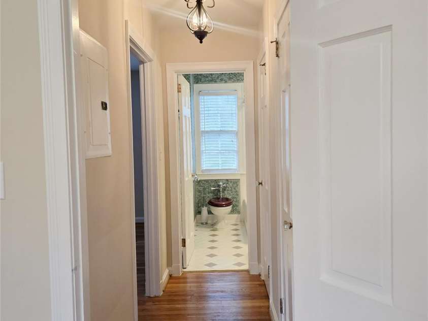 106 Colville Road, Charlotte, NC 28207.  MLS# CAR4396725, YatesRealty ID 36266. 