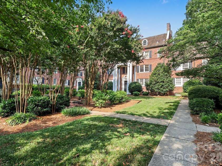 106 Colville Road, Charlotte, NC 28207.  MLS# CAR4396725, YatesRealty ID 36266. 