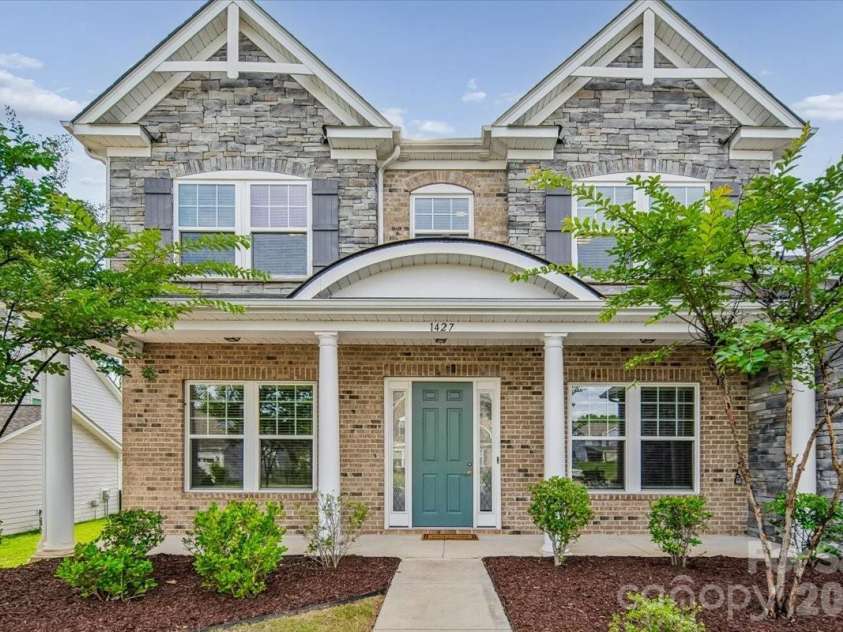 1427 Brooksland Place, Waxhaw, NC 28173.  MLS# CAR4398529, YatesRealty ID 36268. Beautifully crafted
