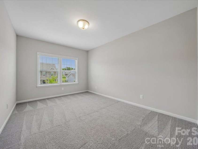 1427 Brooksland Place, Waxhaw, NC 28173.  MLS# CAR4398529, YatesRealty ID 36268. Bedroom 4 w/ Jack & Jill full bath