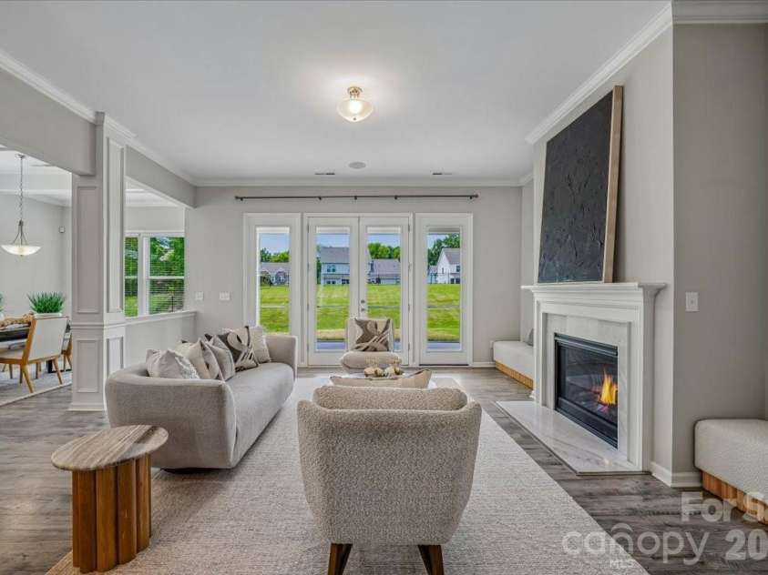 1427 Brooksland Place, Waxhaw, NC 28173.  MLS# CAR4398529, YatesRealty ID 36268. Family room