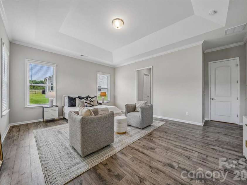1427 Brooksland Place, Waxhaw, NC 28173.  MLS# CAR4398529, YatesRealty ID 36268. Primary suite