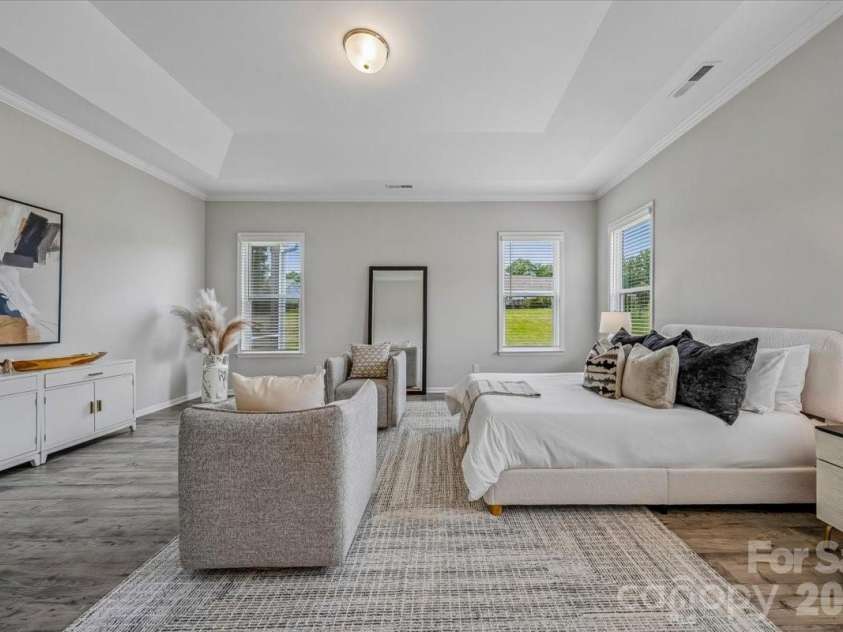 1427 Brooksland Place, Waxhaw, NC 28173.  MLS# CAR4398529, YatesRealty ID 36268. Primary suite