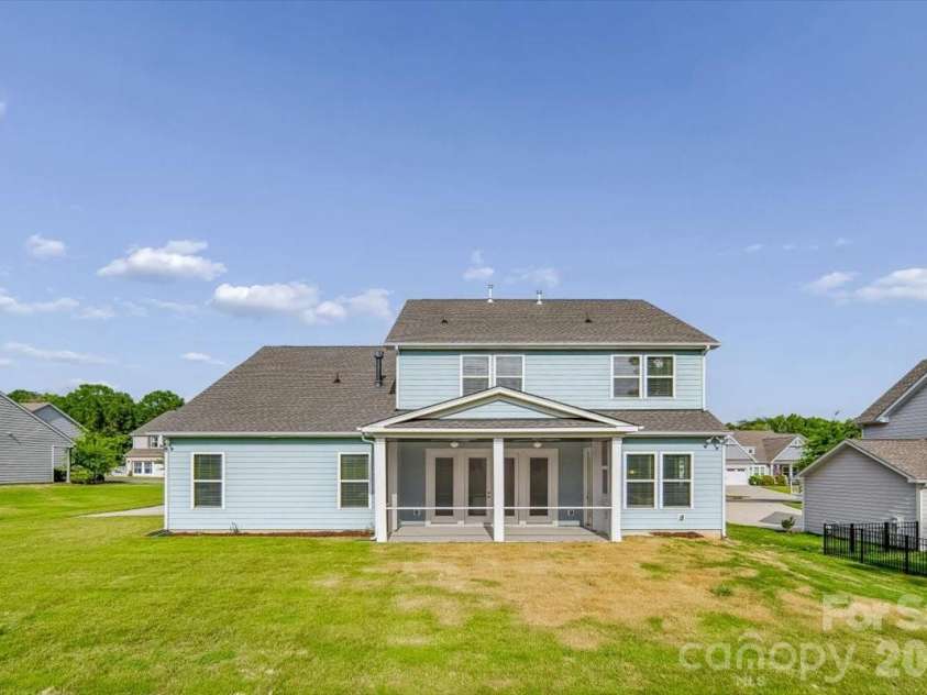 1427 Brooksland Place, Waxhaw, NC 28173.  MLS# CAR4398529, YatesRealty ID 36268. Spacious backyard
