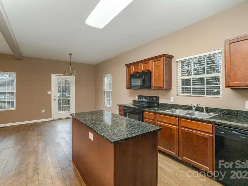 119 Lookout Point Place, Mooresville, NC 28115.  MLS# CAR4207070, YatesRealty ID 3627. 