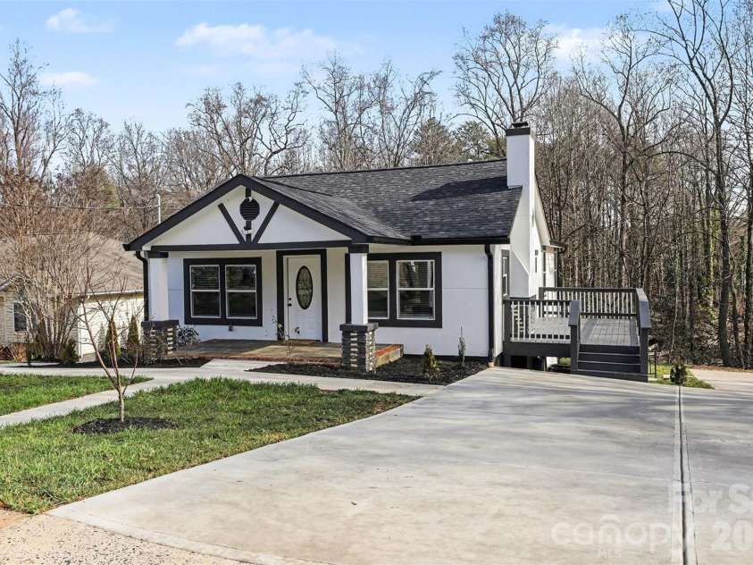 1308 Redland Drive, Gastonia, NC 28054.  MLS# CAR4340015, YatesRealty ID 3627. 