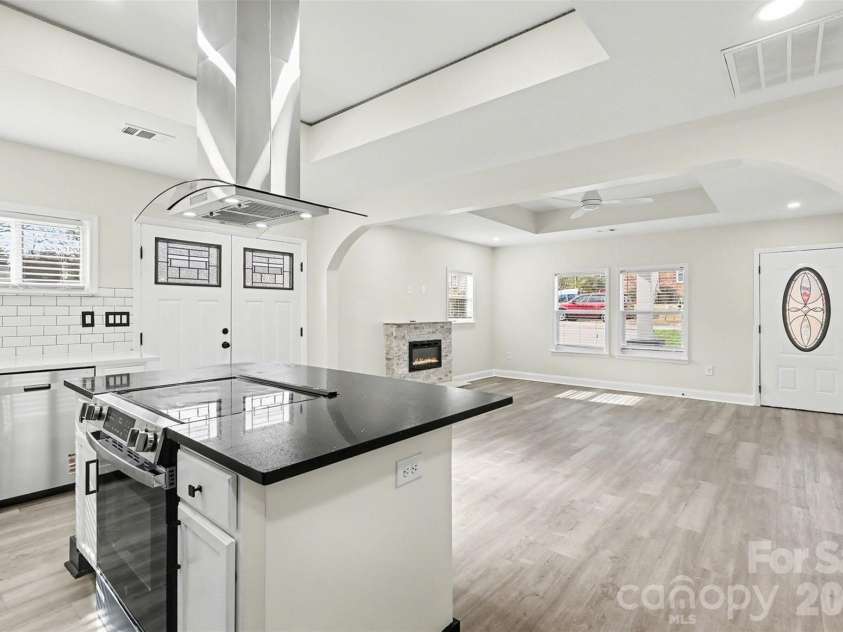 1308 Redland Drive, Gastonia, NC 28054.  MLS# CAR4340015, YatesRealty ID 3627. MAIN KITCHEN