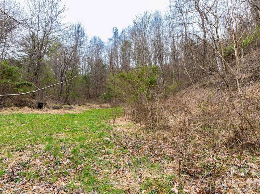 294 Ball Drive, Marshall, NC 28753.  MLS# CAR4360470, YatesRealty ID 36271. 