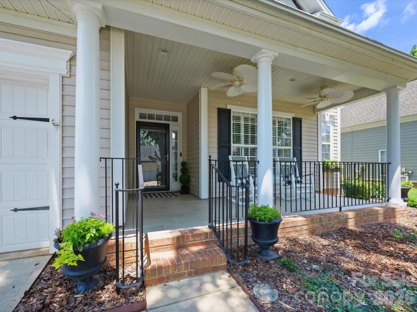 6706 Charter Hills Road, Charlotte, NC 28277.  MLS# CAR4393480, YatesRealty ID 36272. 