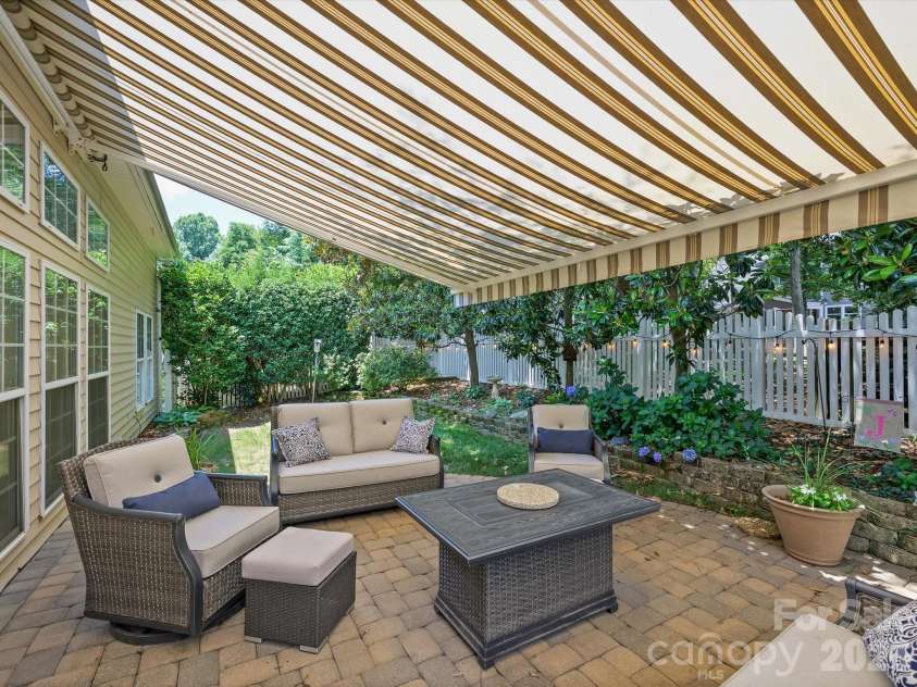 6706 Charter Hills Road, Charlotte, NC 28277.  MLS# CAR4393480, YatesRealty ID 36272. 