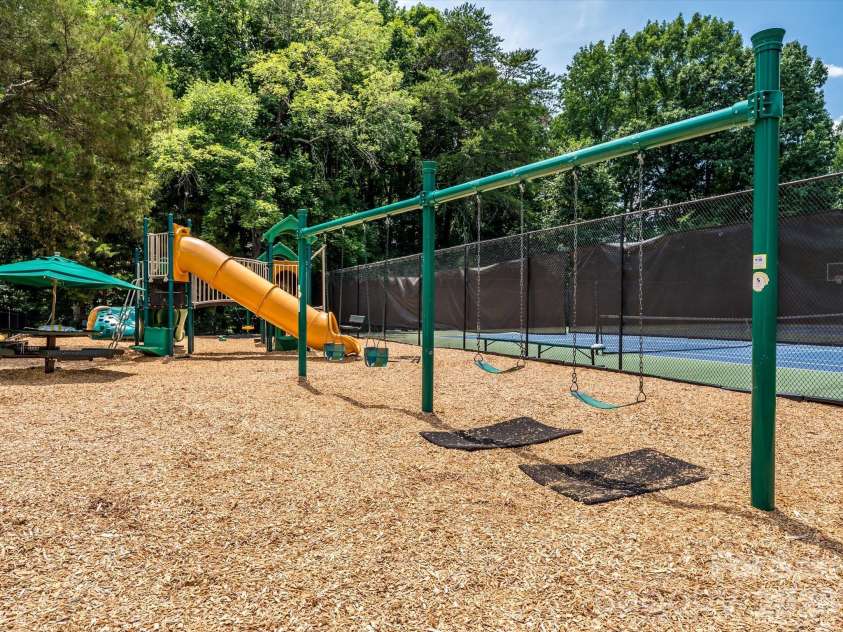 6706 Charter Hills Road, Charlotte, NC 28277.  MLS# CAR4393480, YatesRealty ID 36272. 