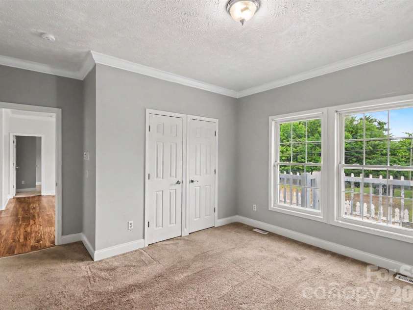 227 Hilltop Avenue, Concord, NC 28025.  MLS# CAR4398605, YatesRealty ID 36273. 