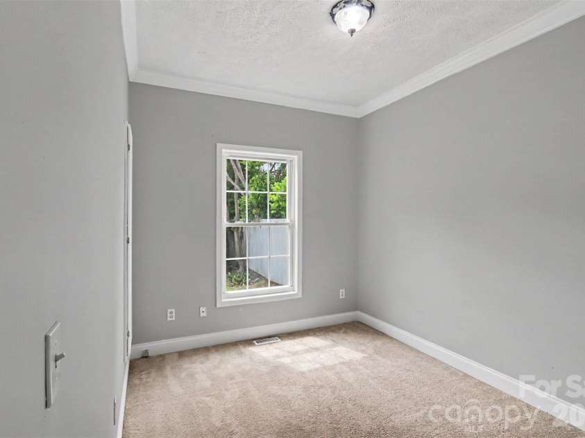 227 Hilltop Avenue, Concord, NC 28025.  MLS# CAR4398605, YatesRealty ID 36273. 