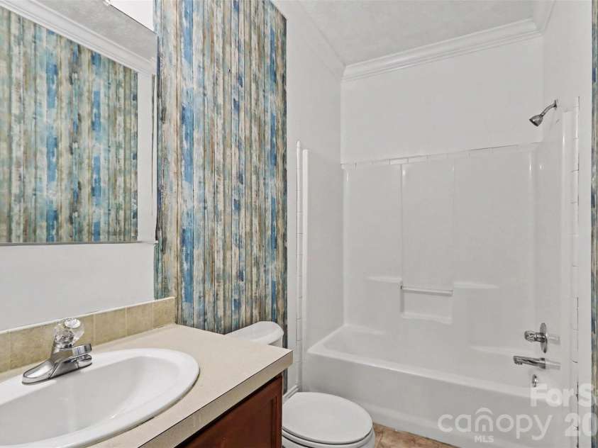 227 Hilltop Avenue, Concord, NC 28025.  MLS# CAR4398605, YatesRealty ID 36273. 