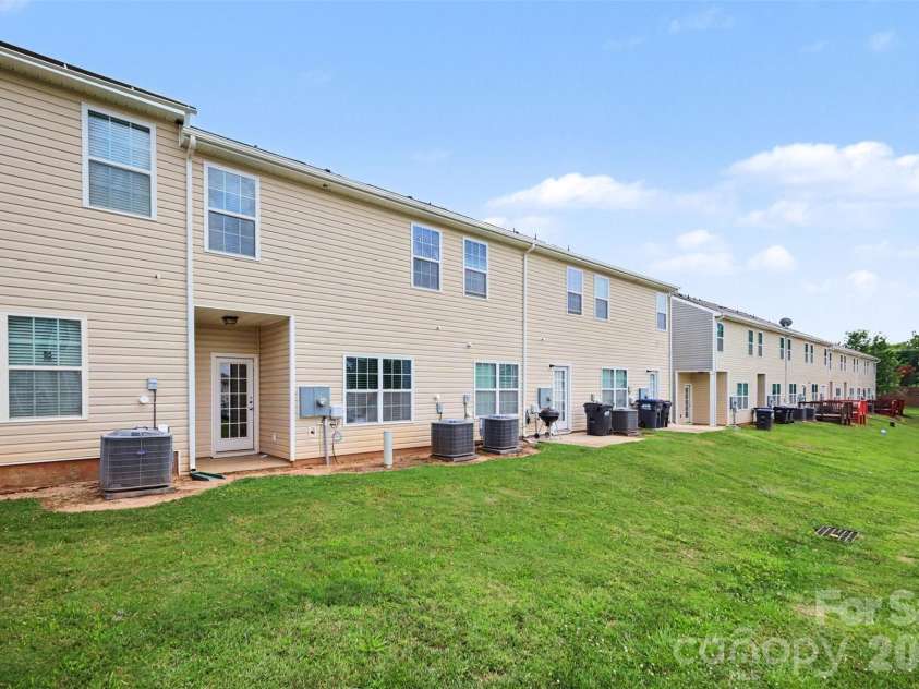 9369 Hamel Street, Charlotte, NC 28215.  MLS# CAR4401561, YatesRealty ID 36274. 