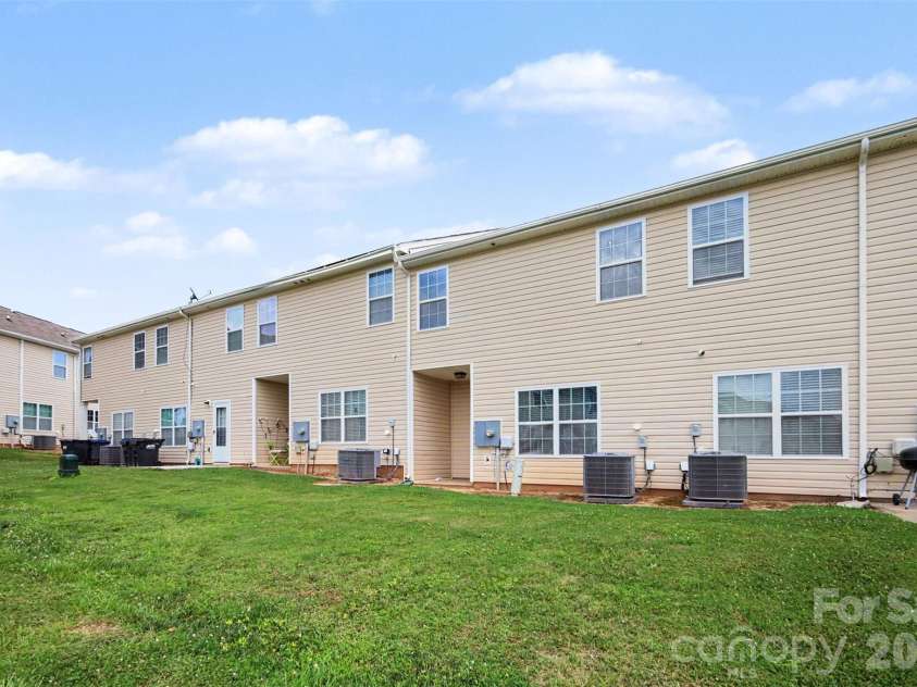 9369 Hamel Street, Charlotte, NC 28215.  MLS# CAR4401561, YatesRealty ID 36274. 