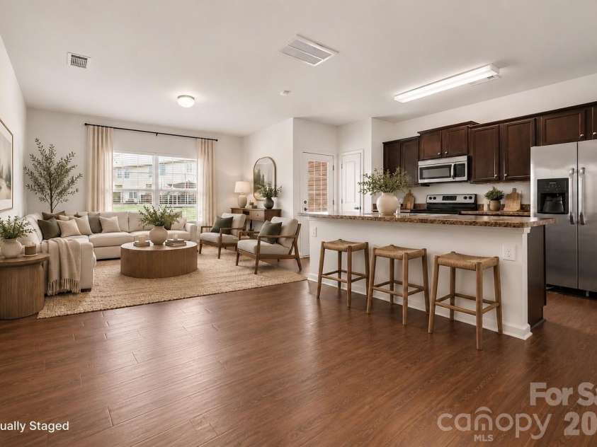 9369 Hamel Street, Charlotte, NC 28215.  MLS# CAR4401561, YatesRealty ID 36274. 