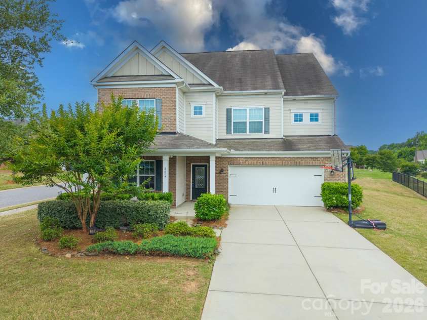 2617 Kinmere Drive, Gastonia, NC 28056.  MLS# CAR4358235, YatesRealty ID 36275. 