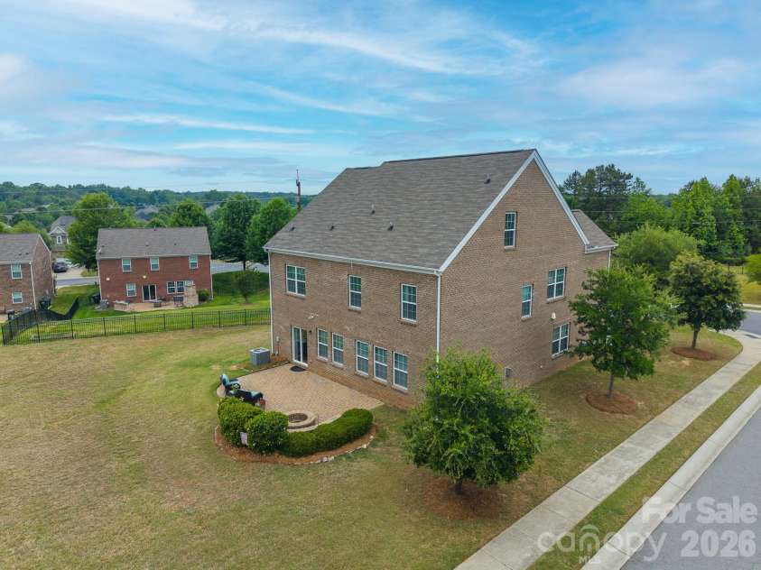 2617 Kinmere Drive, Gastonia, NC 28056.  MLS# CAR4358235, YatesRealty ID 36275. 