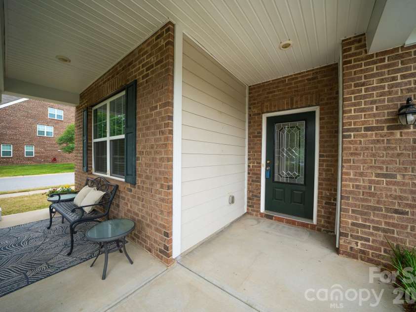 2617 Kinmere Drive, Gastonia, NC 28056.  MLS# CAR4358235, YatesRealty ID 36275. 