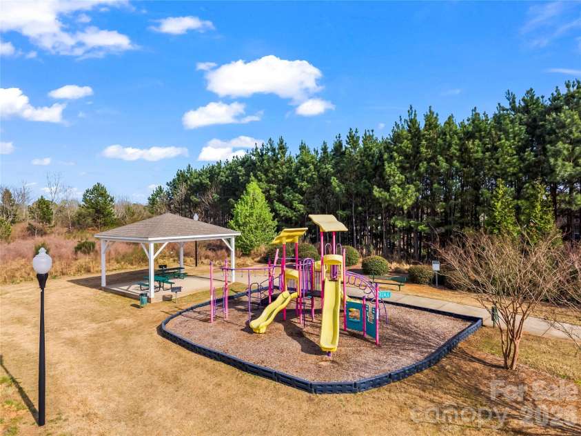2617 Kinmere Drive, Gastonia, NC 28056.  MLS# CAR4358235, YatesRealty ID 36275. Community Playground