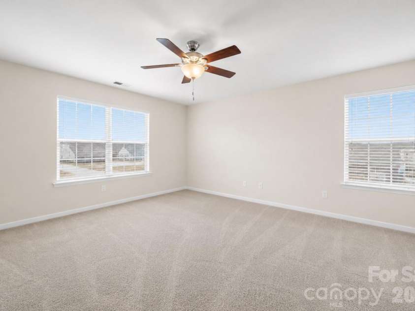 2617 Kinmere Drive, Gastonia, NC 28056.  MLS# CAR4358235, YatesRealty ID 36275. Primary bedroom